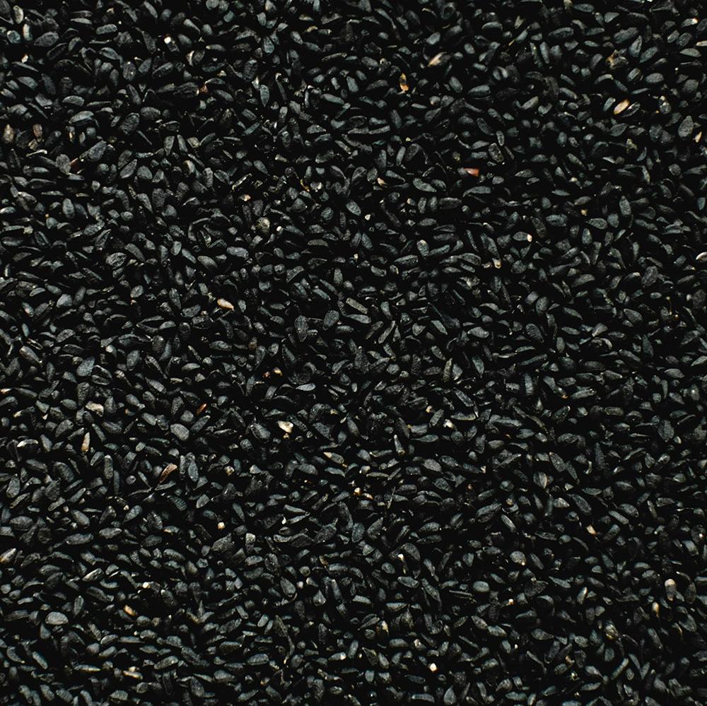 black-seed-oil_a813bb97-43ee-4c5b-bb1a-f0efb1ade383.jpg